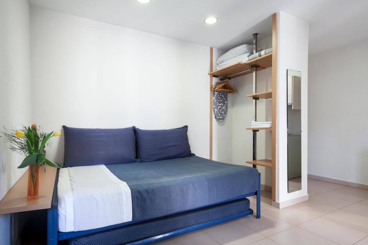 Apartamentos Porta Coeli Castelldefels Bagian luar foto